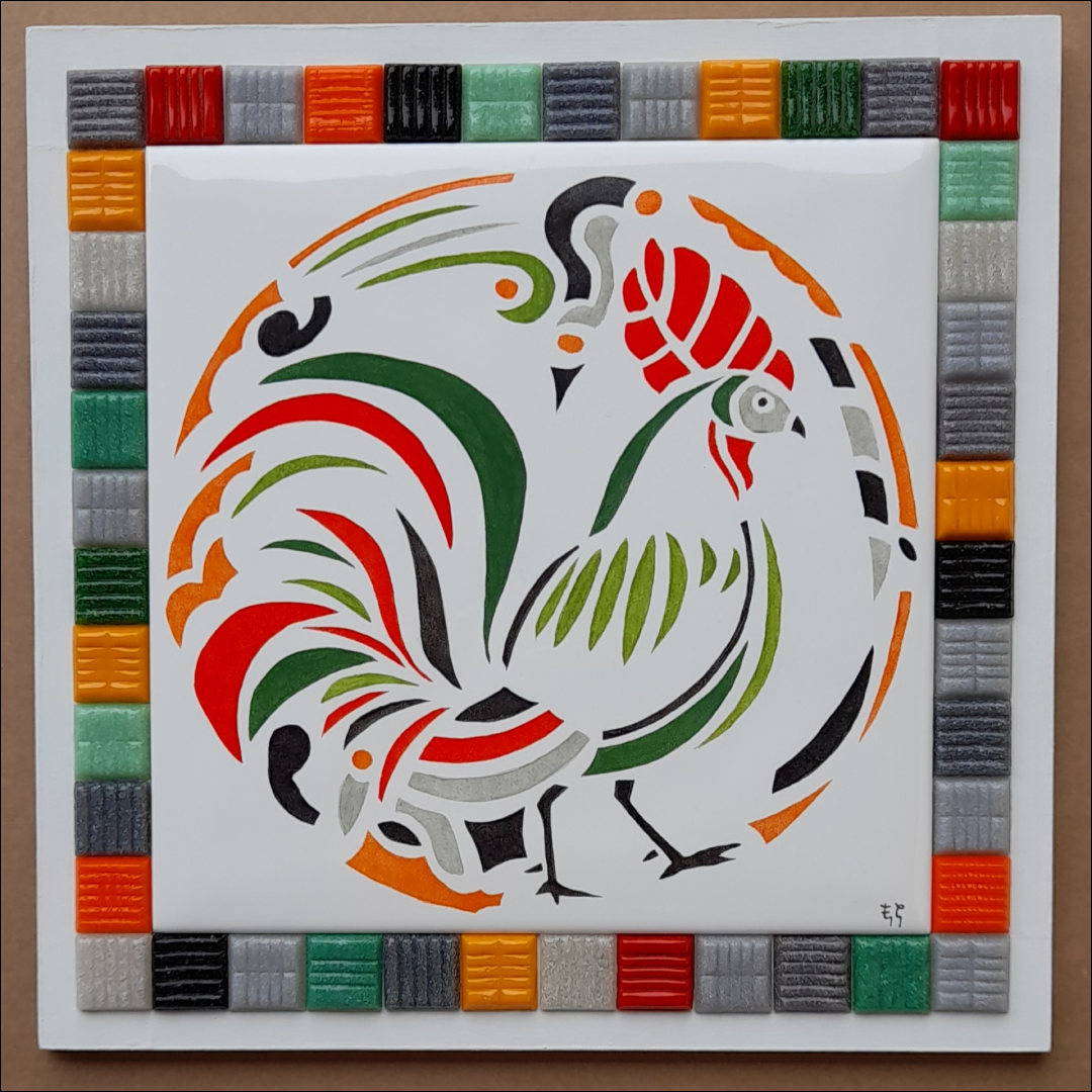 Photo de la décoration murale "Coq", carreau de céramique représentant un coq peint à la main